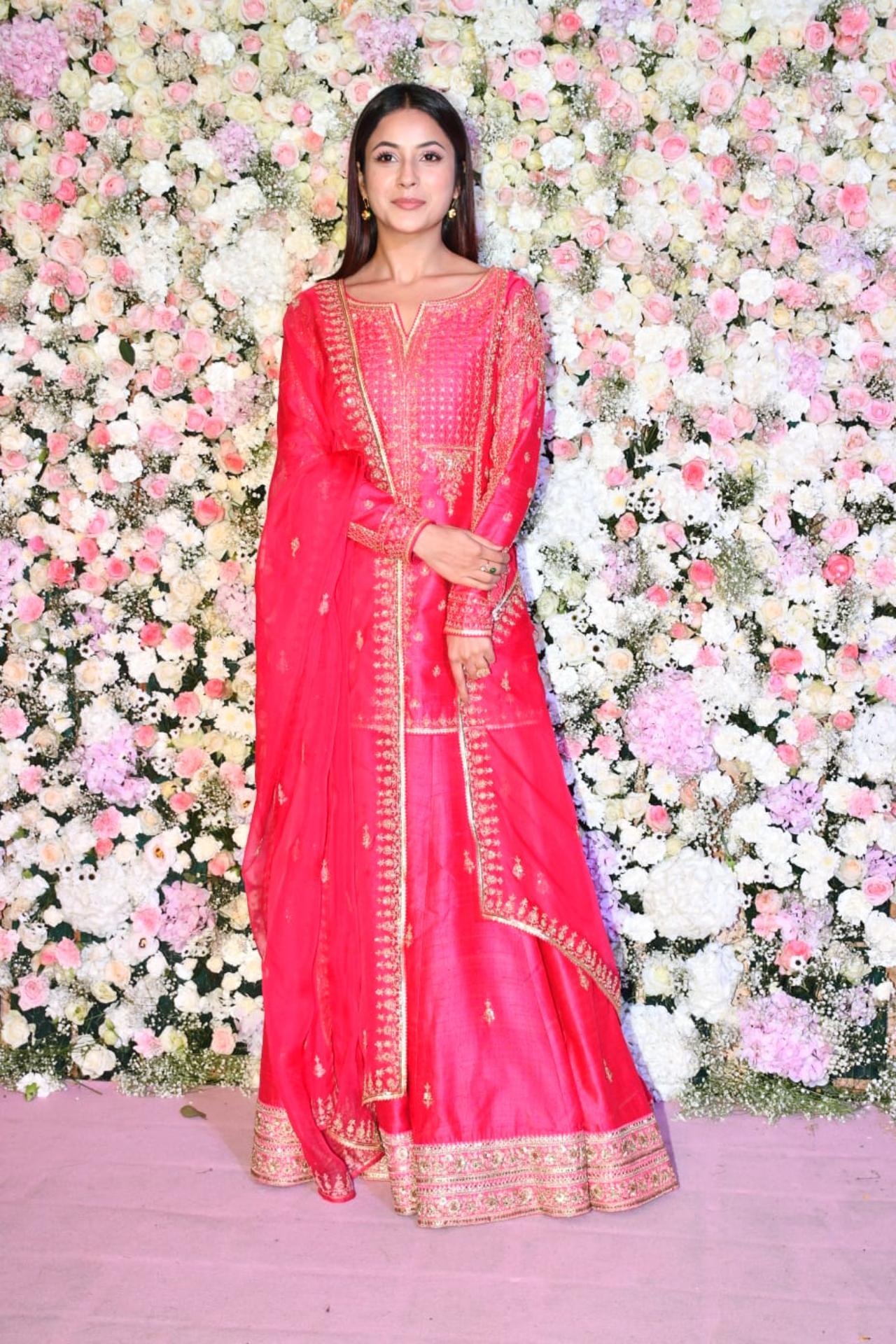 Shenaaz Gill who recently made her Hindi film debut with 'Kisi Ka Bhai Kisi Ki Jaan' sparkled in a pink Indian attire for the Eid bash
