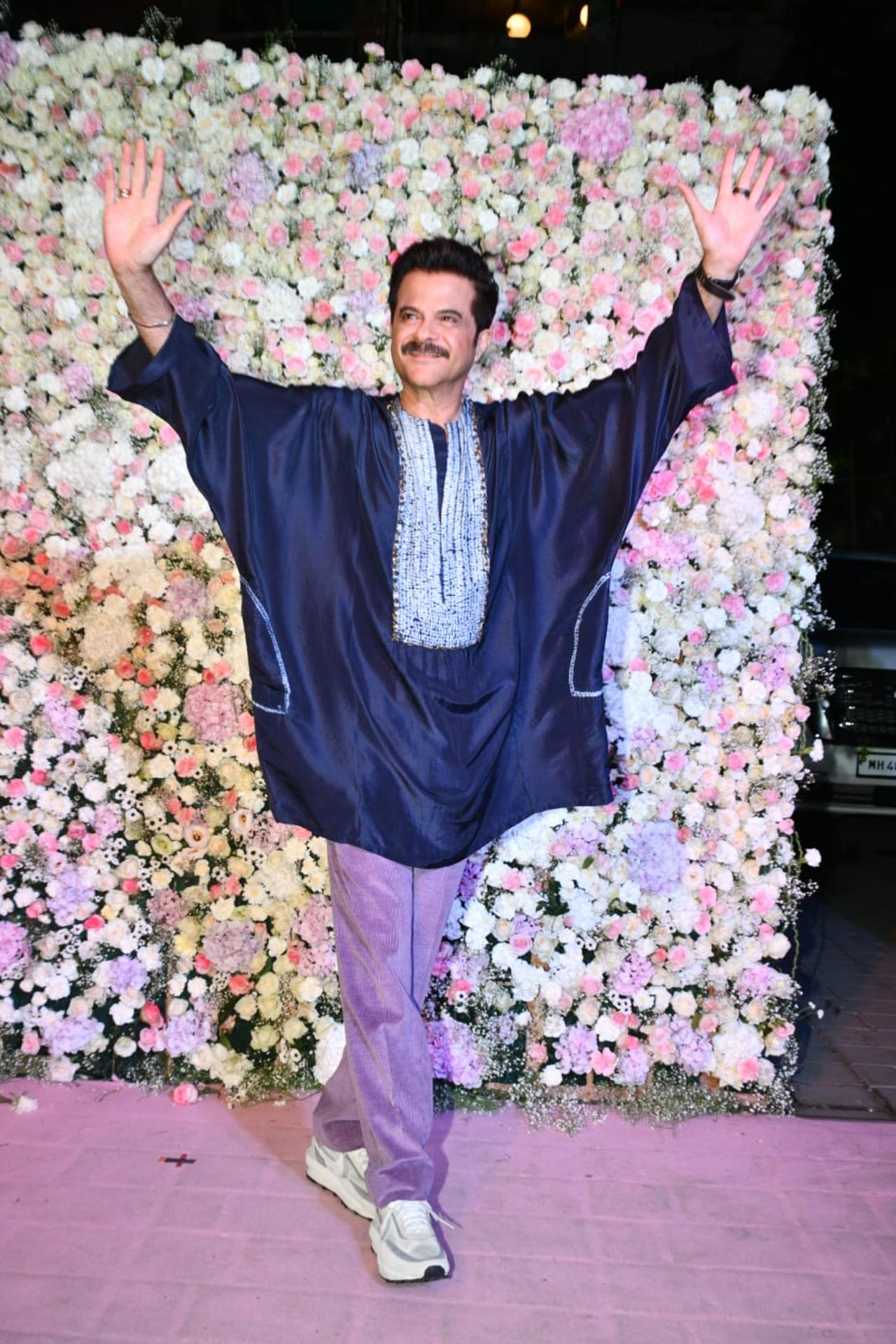 Anil Kapoor was in a happy and energetic mood as he waved and greeted the paparazzi
