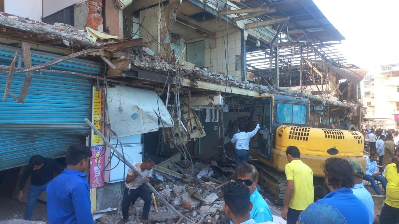 Mumbai: 19 shops near Malad railway station demolished for road widening project