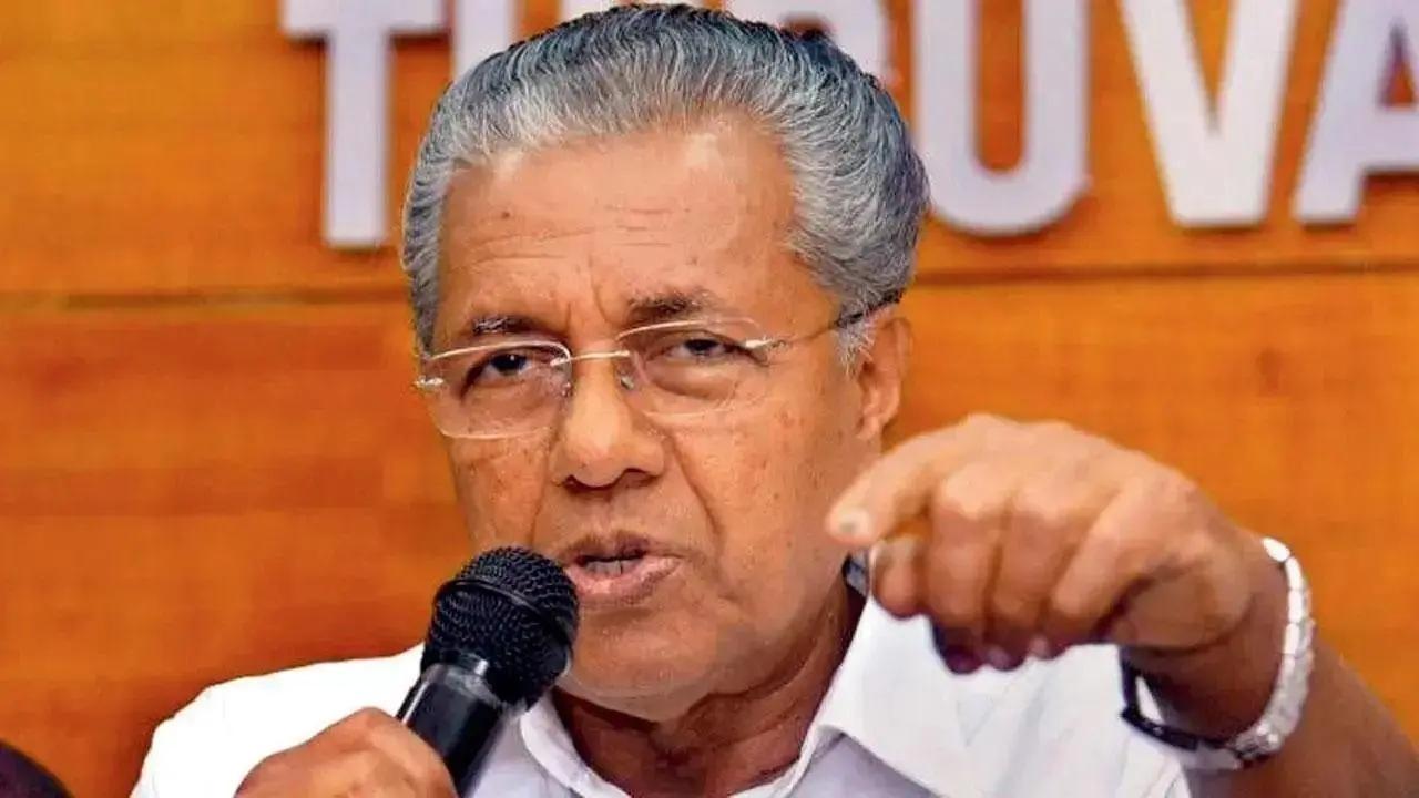 Kerala CM congratulates probe team which nabbed suspect in train fire incident