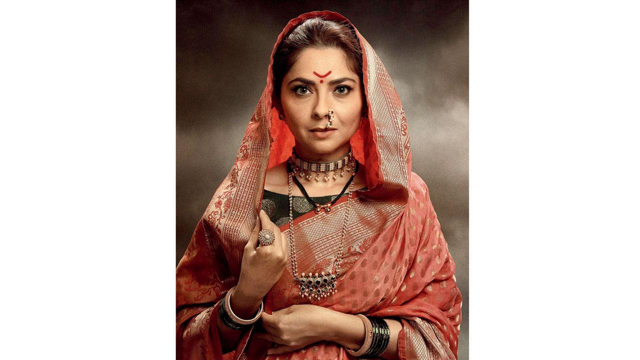  Mumbai stylists dish handy tips to wear traditional Marathi jewellery
