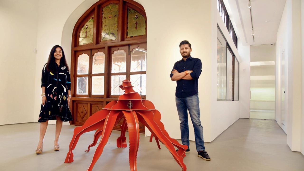 Here is an exclusive walkthrough of the newest art gallery at Colaba