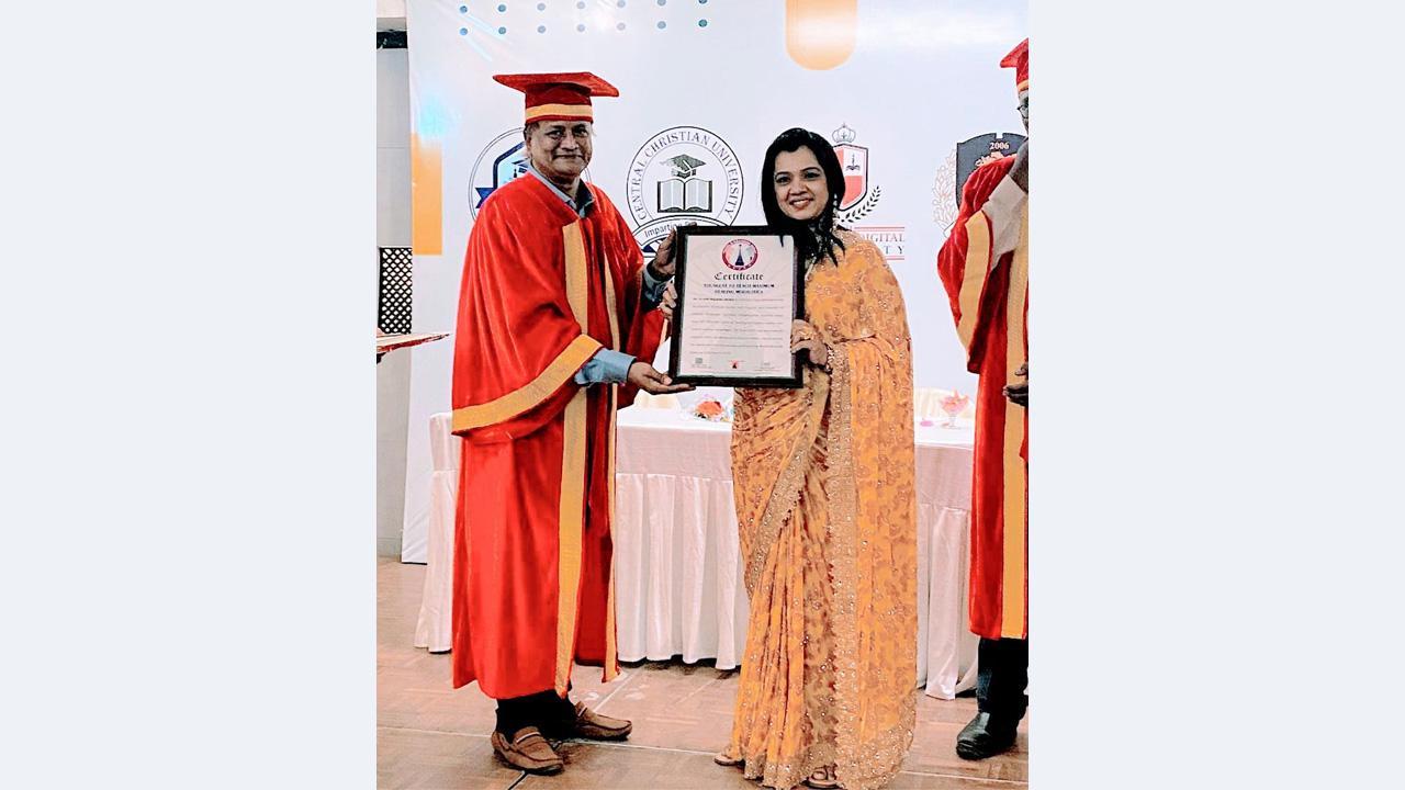Revolutionary Healer Dr. Avanii Rajadhyaksha Makes World Record For Teaching Maximum Healing Subjects