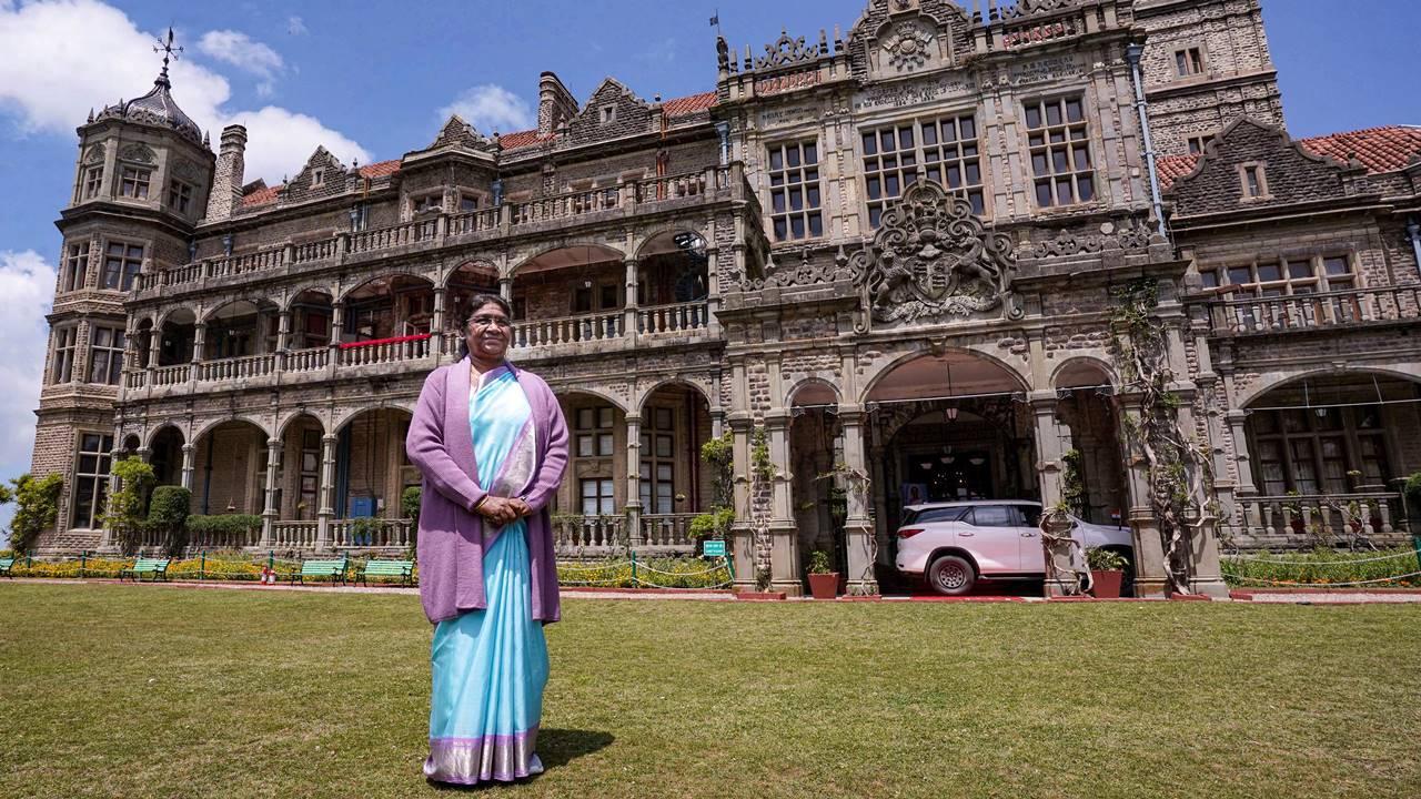 President Droupadi Murmu visits Indian Institute of Advanced Study in