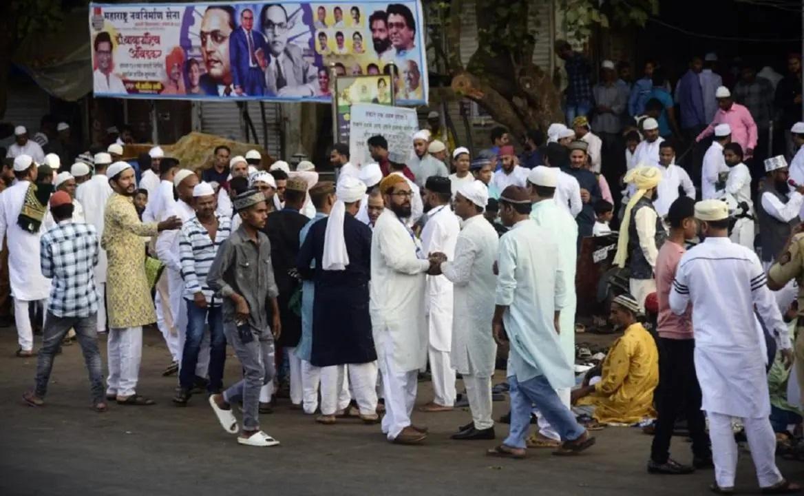 Eid Mubarak! Mumbaikars celebrate with sheer kurma, family, traditions