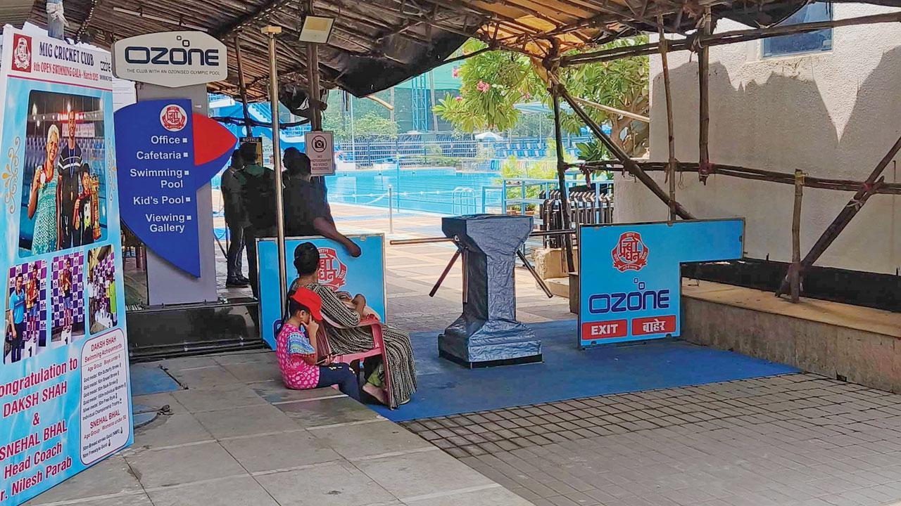 Mumbai: Did you know? BMC takes no responsibility for swimming pool mishaps