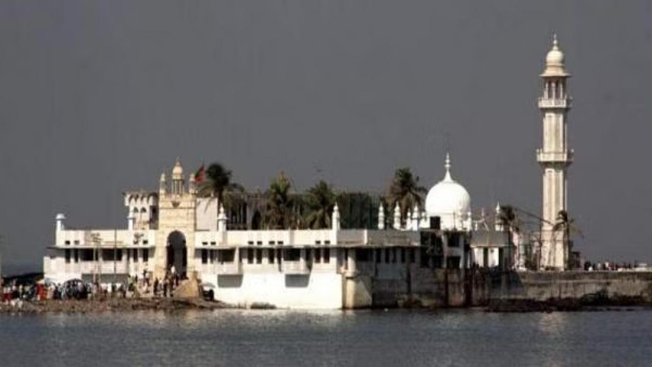 Haji Ali Dargah gate to remain shut at specific times from April 19 to 23, details here