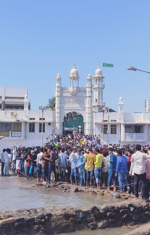 25 swimmers along with volunteers were kept in standby for the safety of the visitors, the Haji Ali Dargah Trust said