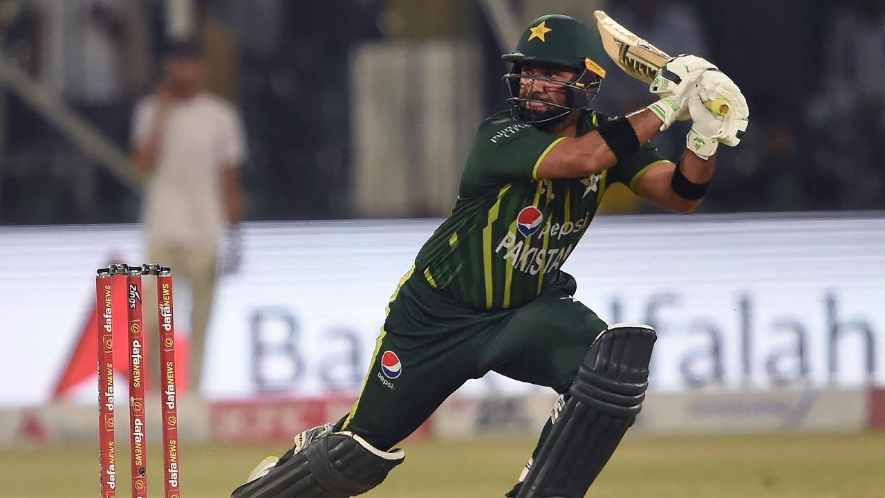 New Zealand snatch dramatic four-run win over Pakistan