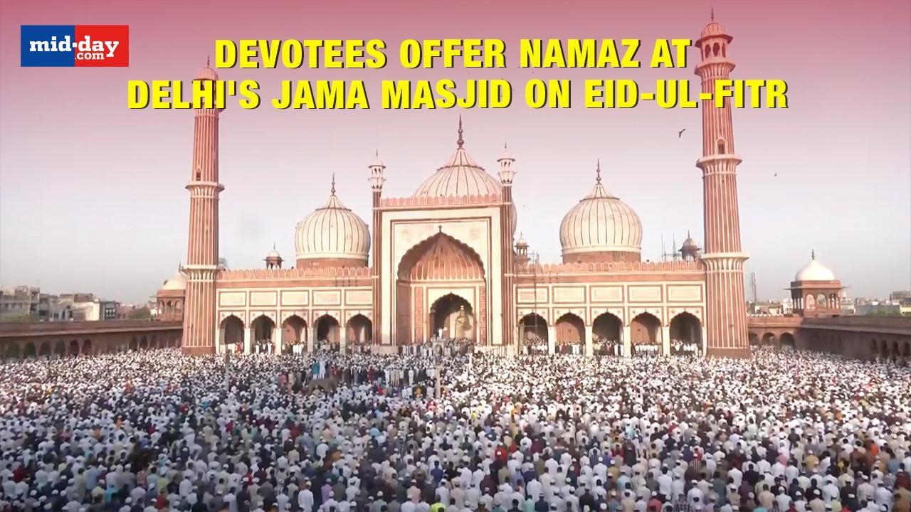 Devotees offer namaz at Delhi's Jama Masjid on Eid-ul-Fitr