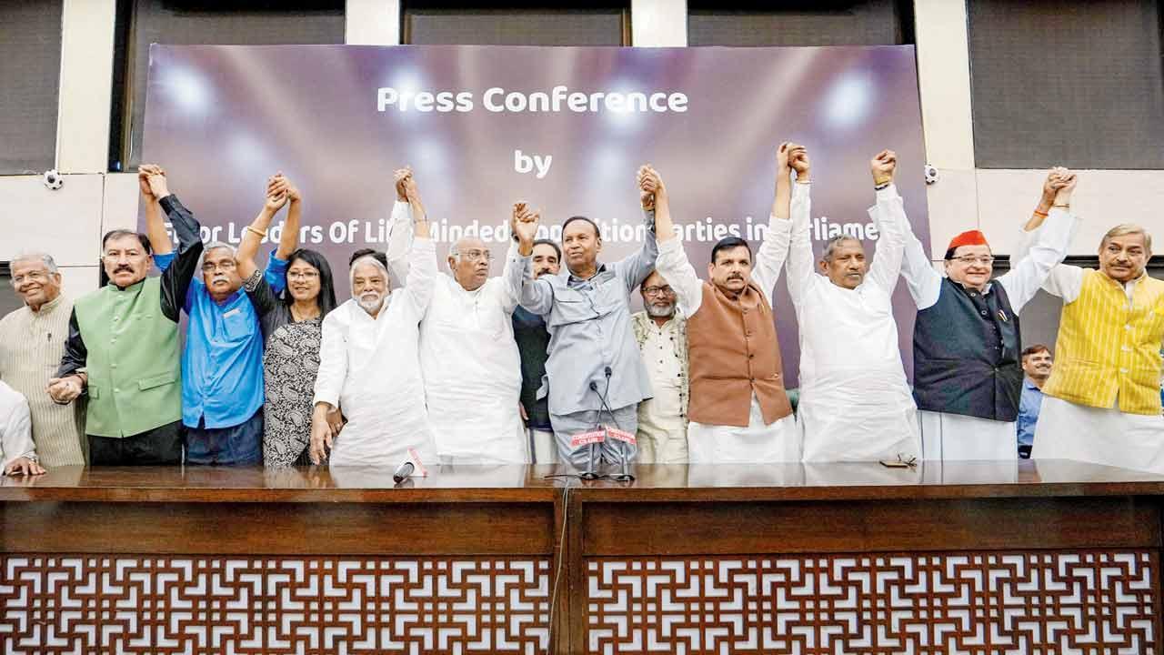 Evolving unity vs dictatorship