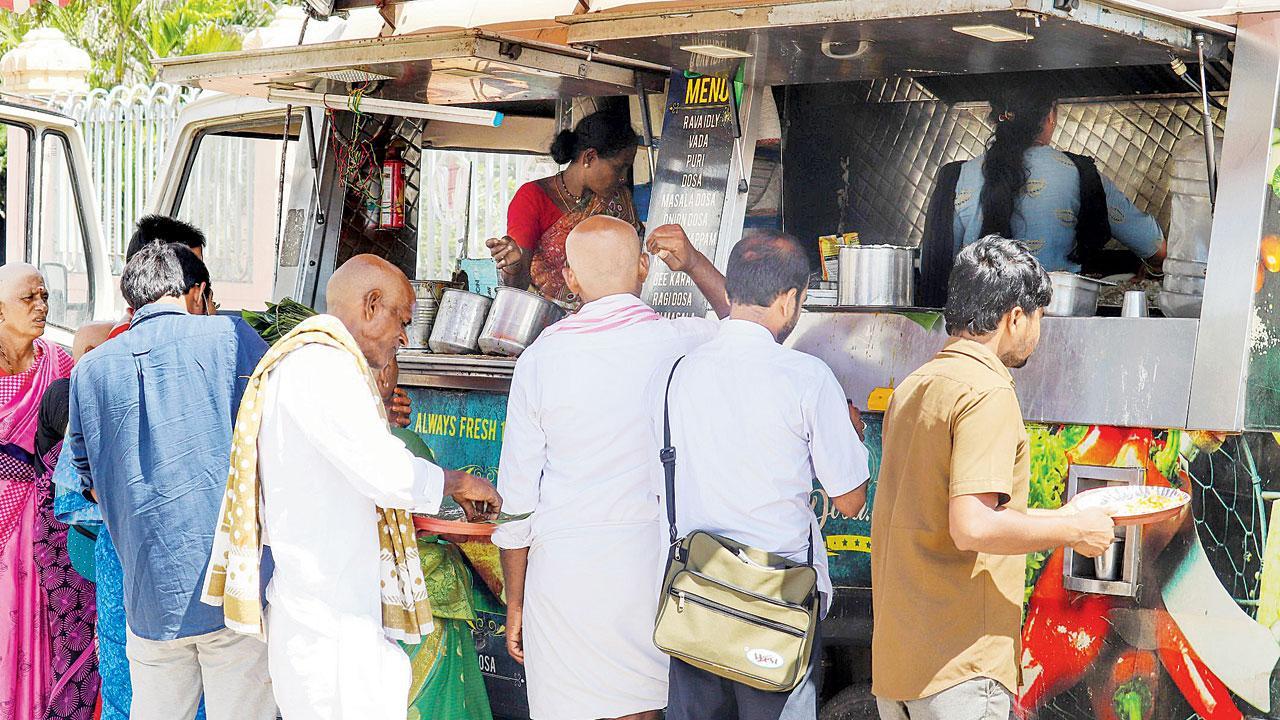 Mumbai: Coming soon, meals on wheels