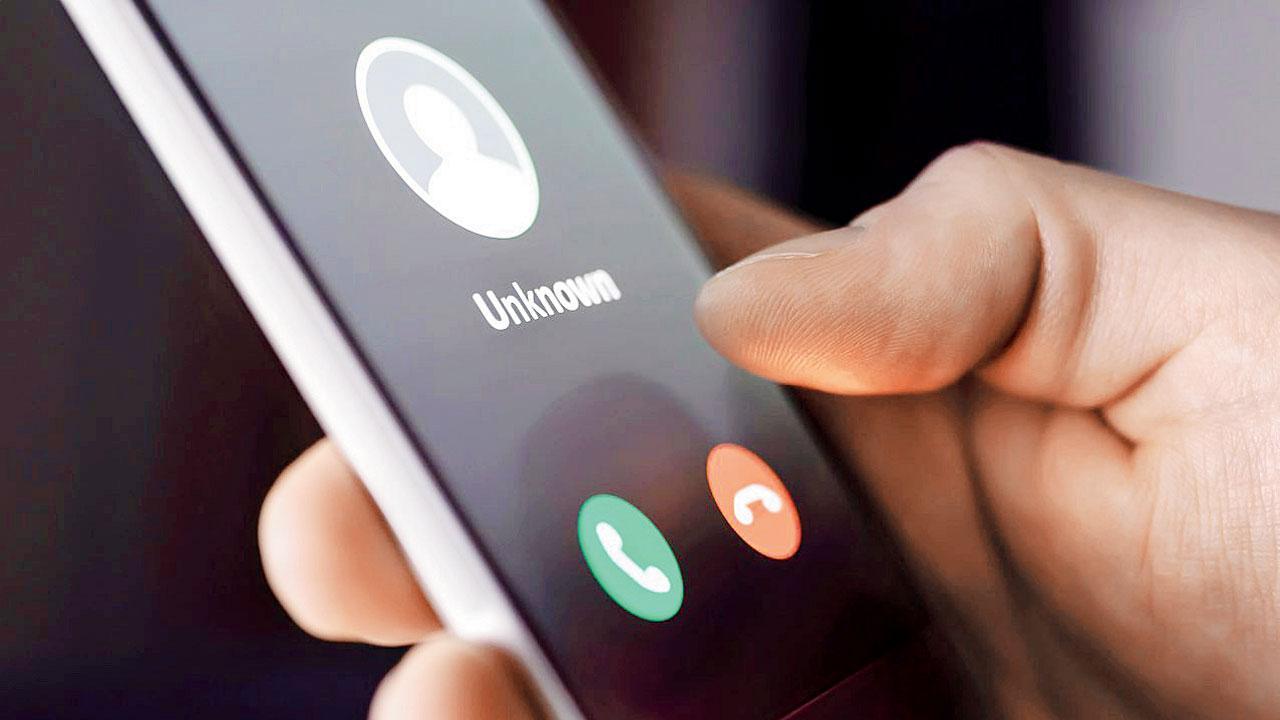 Mumbai: Online fraudsters dupe man trying to get refund of Rs 2.9 lakh