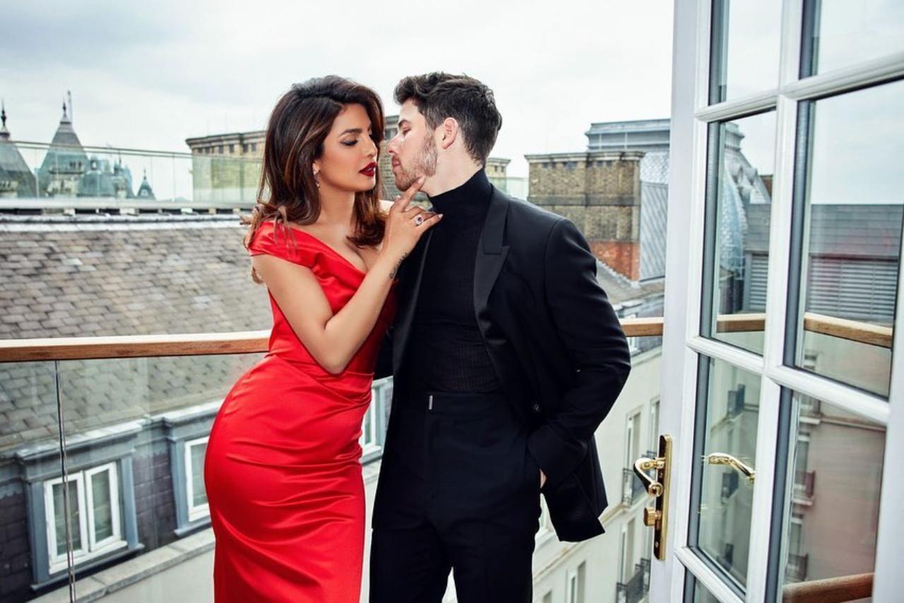 After the premiere, Nick dropped some stunning pics with Priyanka and congratulated her and the team of 'Citadel'