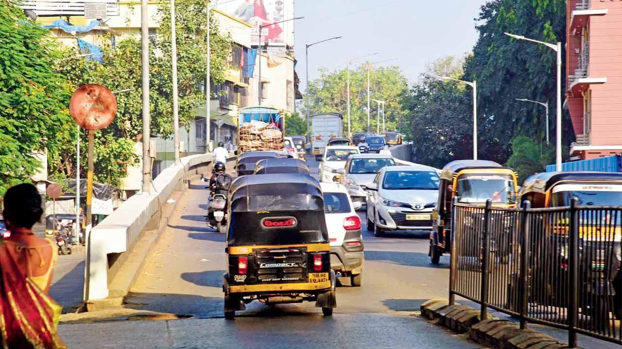 Mumbai: Parle bridge to be closed post midnight for 3 weeks