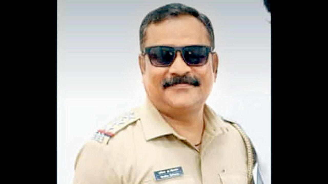 Mumbai: Police inspector crushed to death at Vakola