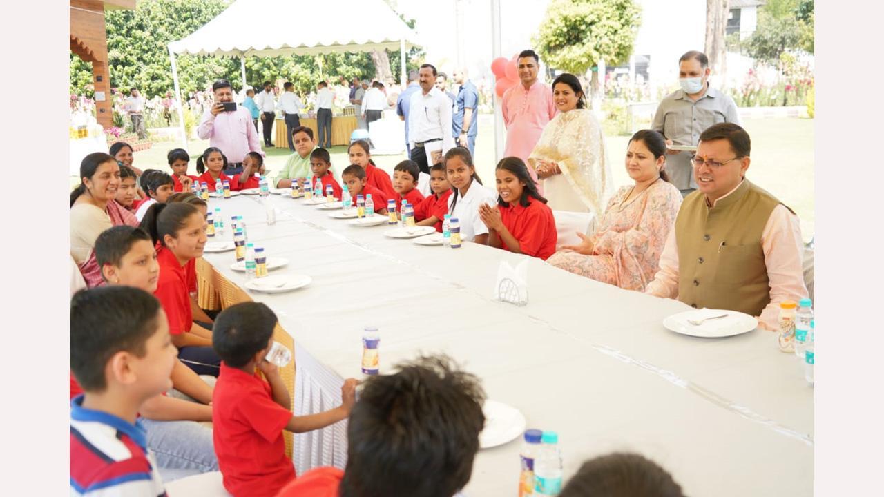 School Kids’ Day Out At CM Dhami’s House