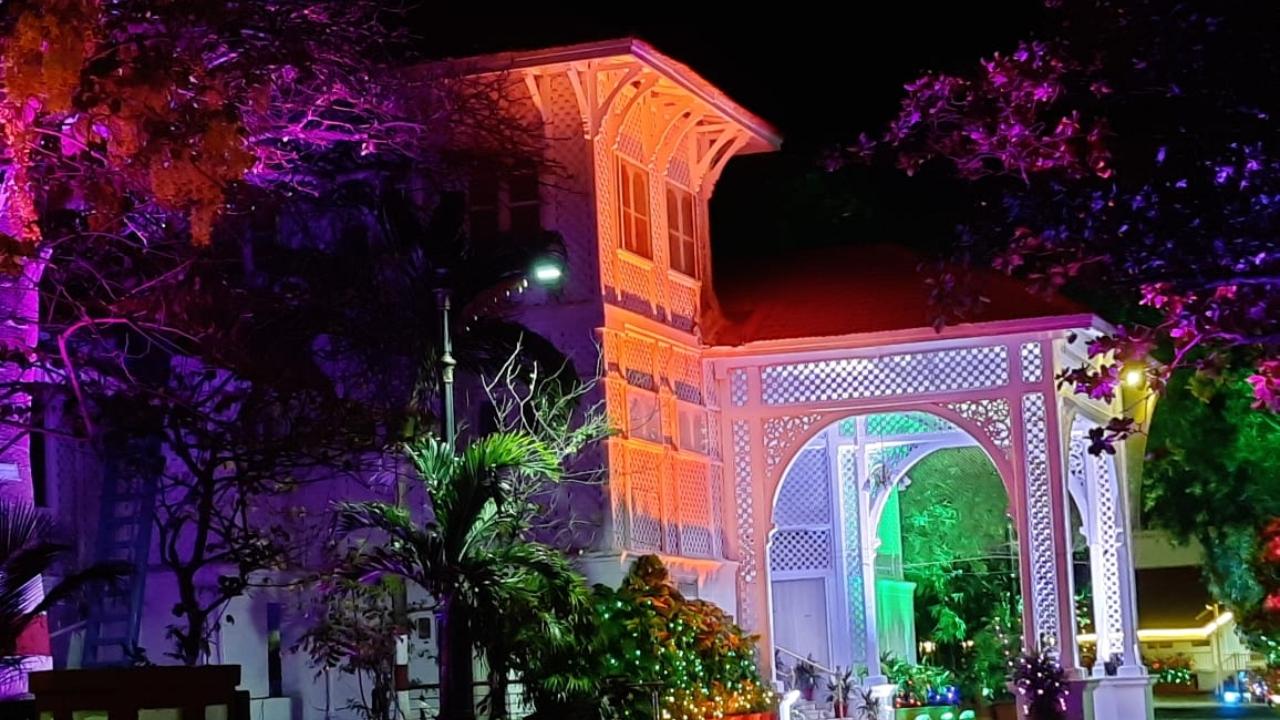 Maharashtra's Raj Bhavan complex was seen illuminated on the eve of the 63rd anniversary of Maharashtra Day. Pic/Mantralaya