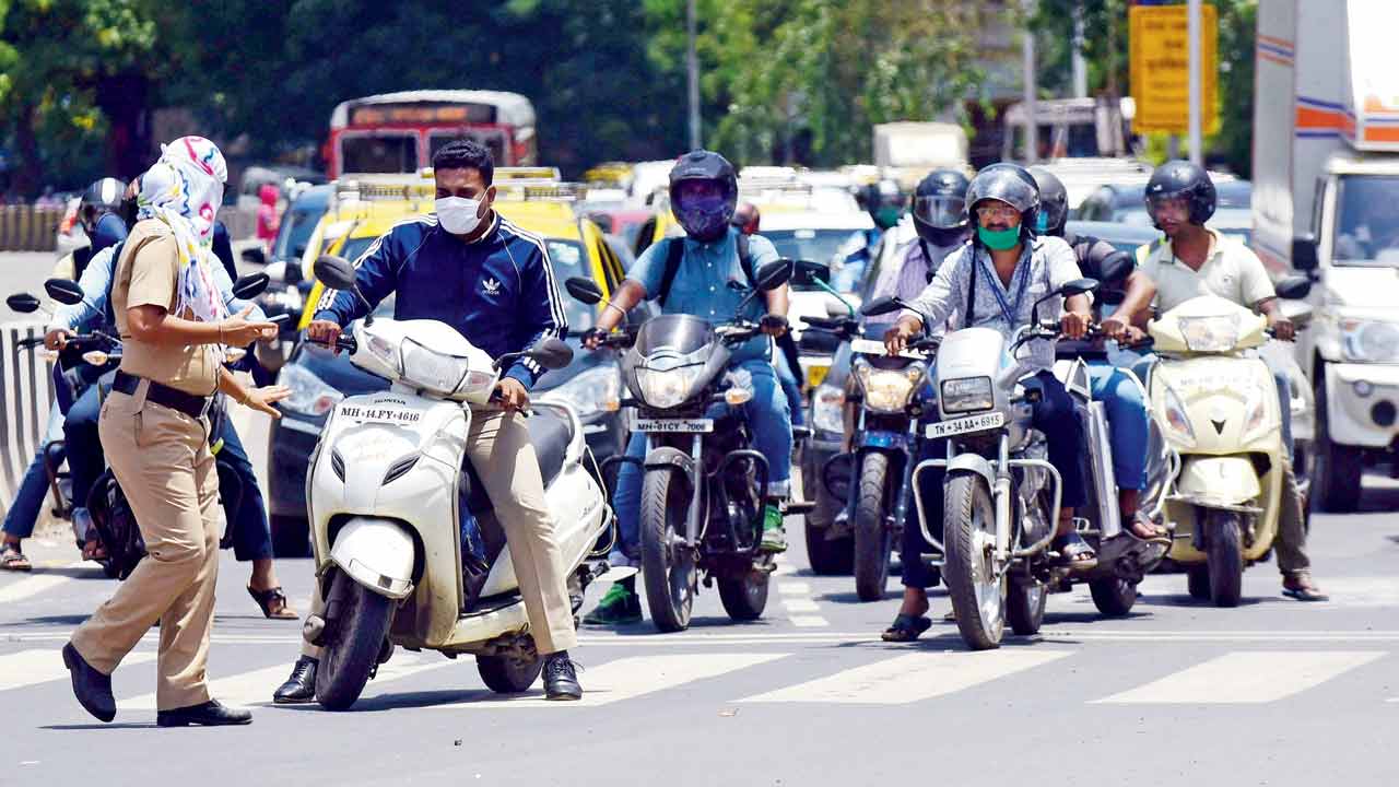 The study, titled ‘Slow Down’, identified various problems of enforcement--only seven out of 20 spots have signs specifying speed limits; critical road signage such as ‘speed limit’, ‘crash prone spot’ and ‘merging section ahead’ are missing at 11 locations; and are inappropriately placed at two locations. File pic