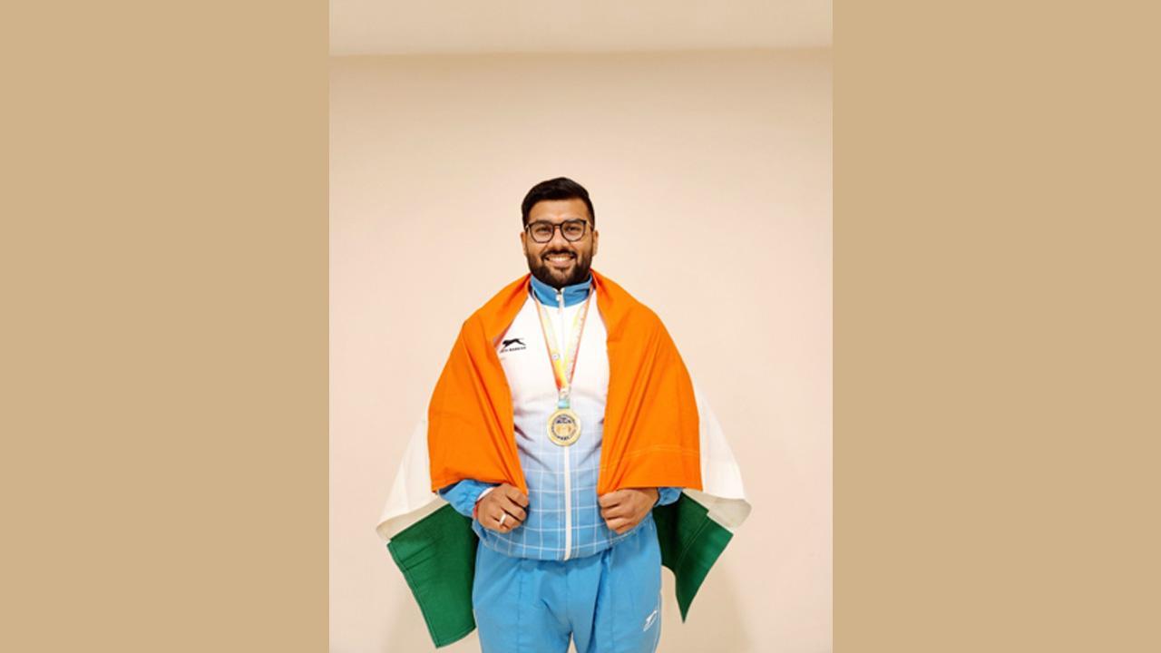 Rohan Shah: A Champion's Triumph At The International Strength Lifting And Incline Bench Press Championship 202