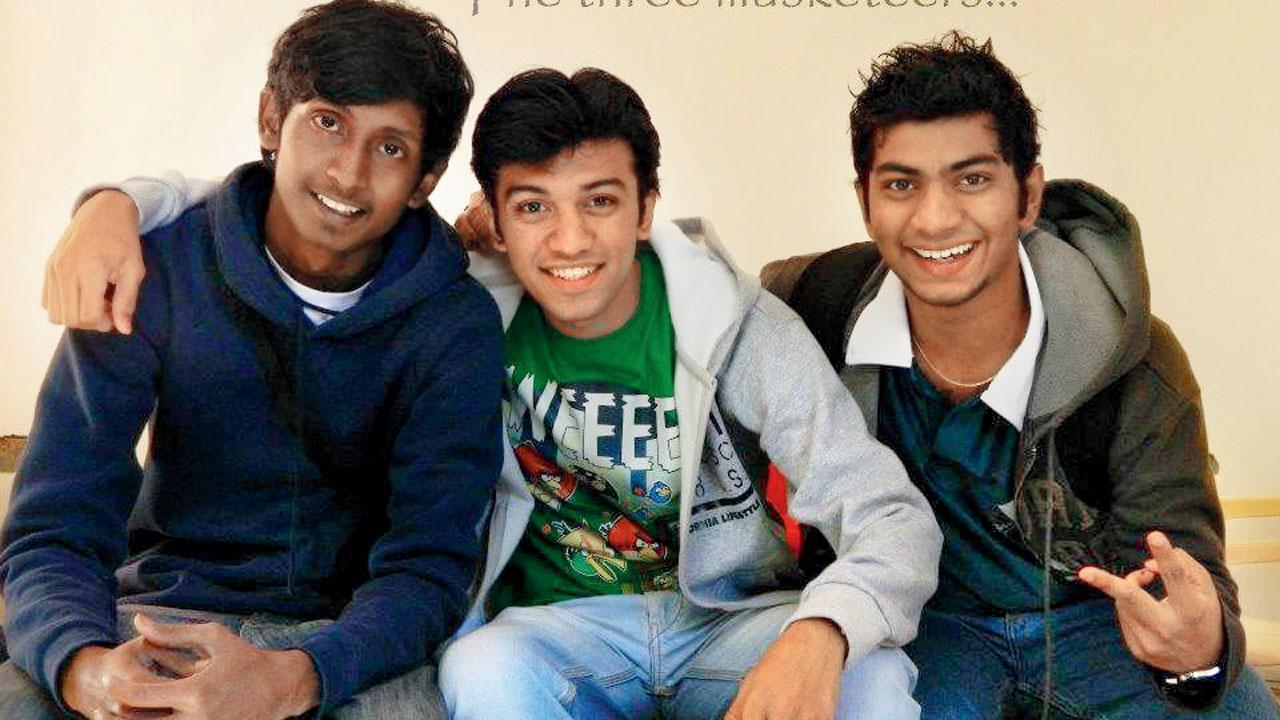 (From left) Siddhesh Vengurlekar (who died in a mishap) with his friends Jay Vyas and Viraj Ghanekar