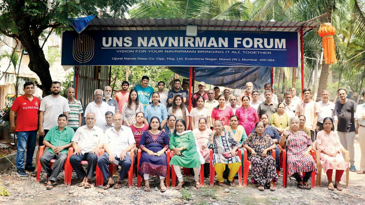Society members who are against the demolition of Ujjwal Nandadeep CHS in Malad West. PIC/ANURAG AHIRE 