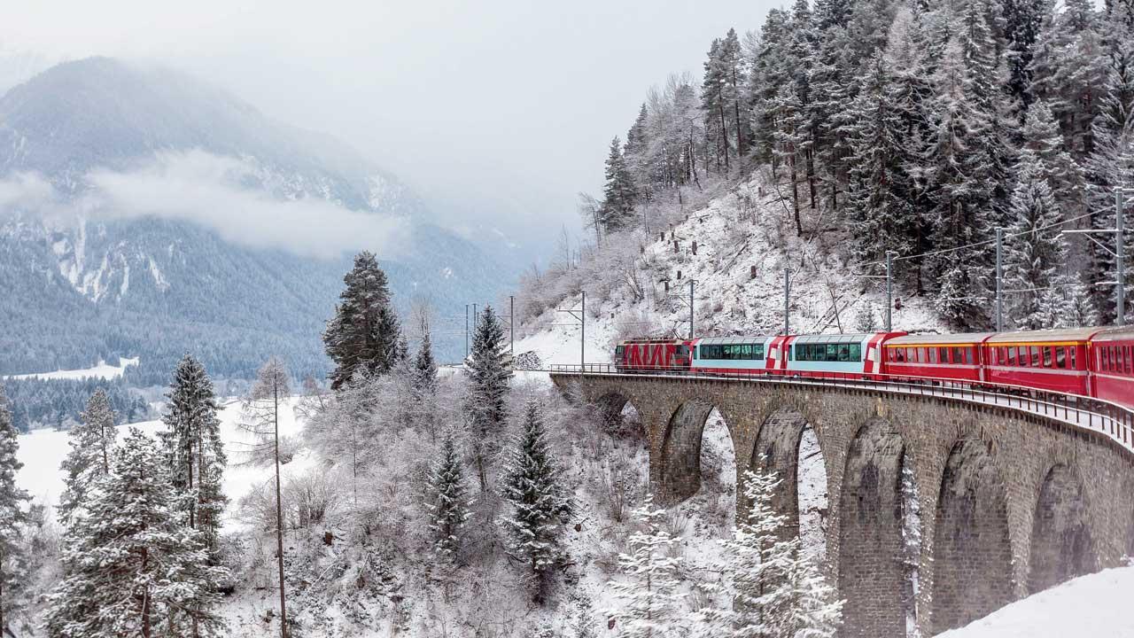 Warm train journeys in snowy Kashmir valley