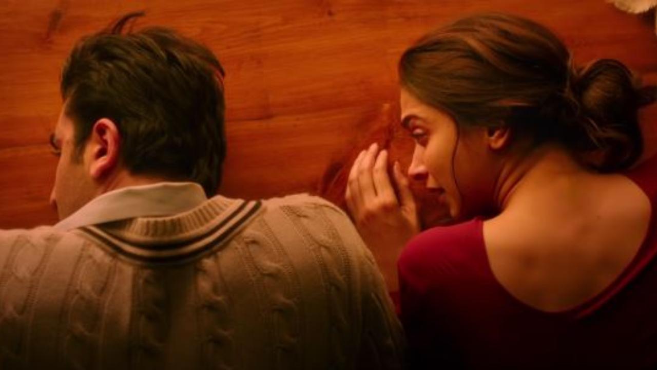 'Agar Tum Saath Ho' from the film 'Tamasha'
The track sung by Arijit Singh and composed by A. R. Rahman opens the door to the deepest and most peaceful part of ourselves, where we love to stay away from people and problems.
 