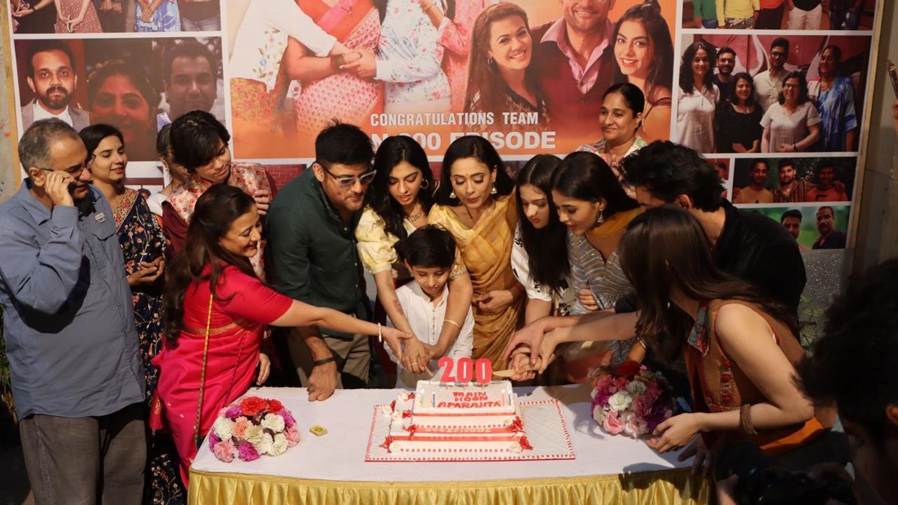 Shweta Tiwari starrer `Foremost Hu Aparjita` completes 200 episodes