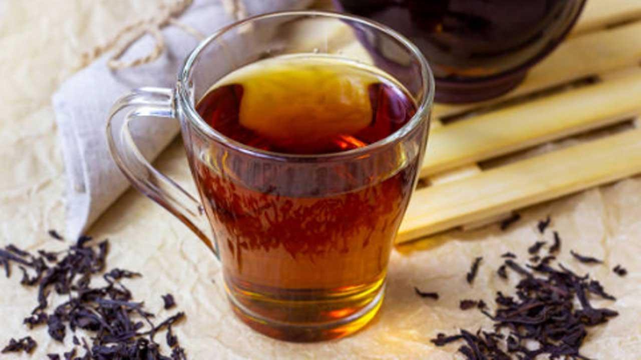 क्या आप जानते हैं कि चाय के सेवन से आपकी त्वचा में निखार आ सकता है?