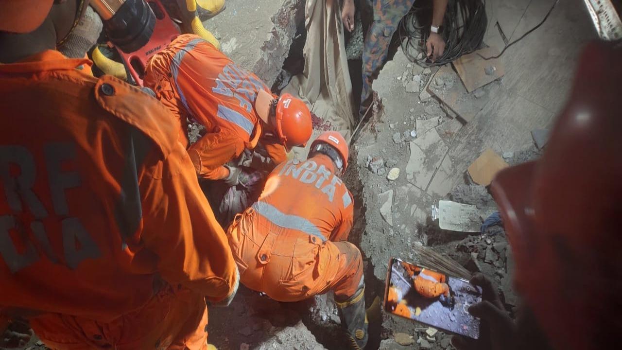 Bhiwandi building collapse: Three including five-year-old dead, 11 rescued