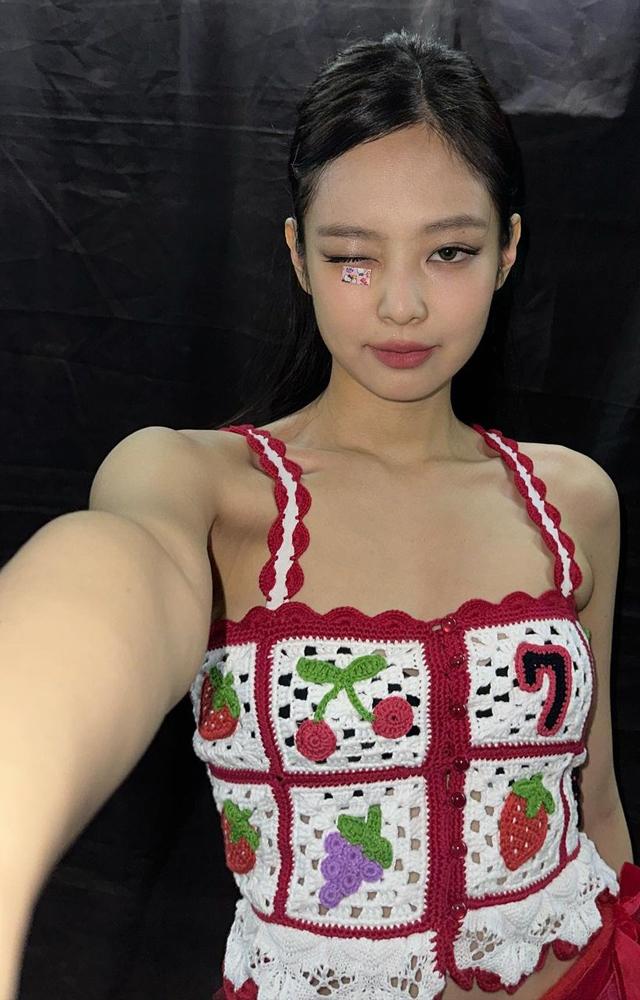 The netizen had leaked pictures of the K-pop stars on several dates but a section of fans claimed they were morphed.