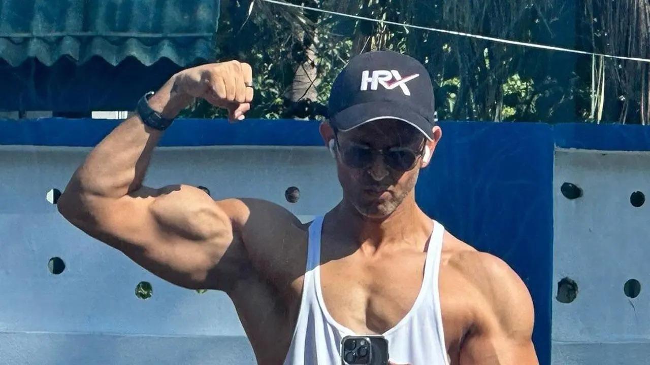 If you're feeling demotivated to hit the gym, these fitness pictures of Bollywood actors will surely give you the push you need! These five actors have not only wowed us with their acting skills but also with their perfectly sculpted bodies. Read full story here