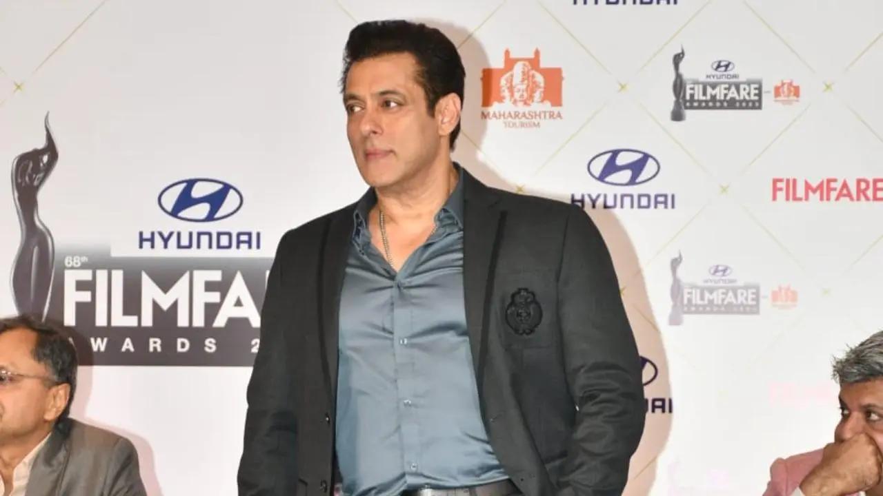 Ahead of Filmfare 2023, Salman Khan attended a press conference to launch the annual awards ceremony, The superstar will be hosting the ceremony this year. At the event, Salman was at his candid best as he responded to every question thrown at him in an honest manner.At the press conference, Salman Khan supported censorship for OTT.  There has been debate and discussion on content censorship on OTT platforms akin to TV and films. “I really think there should be censorship on the medium. All these.. vulgarity, nudity, gaali galauch (swearing) should stop,