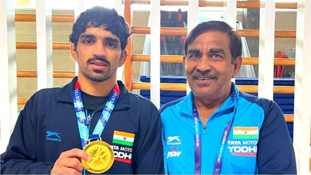 Aman Sehrawat dethrones Ravi Dahiya to become new Asian champion in 57kg category