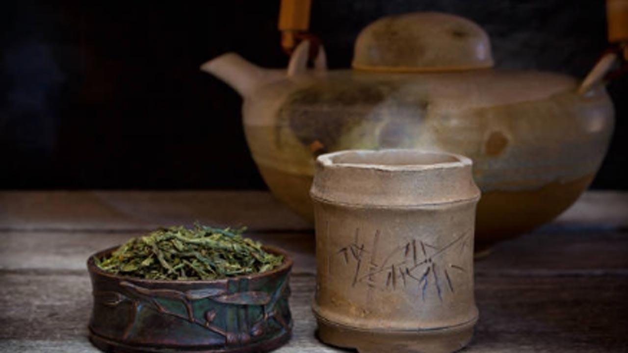 Here's why you need to stop drinking tea first thing in the morning