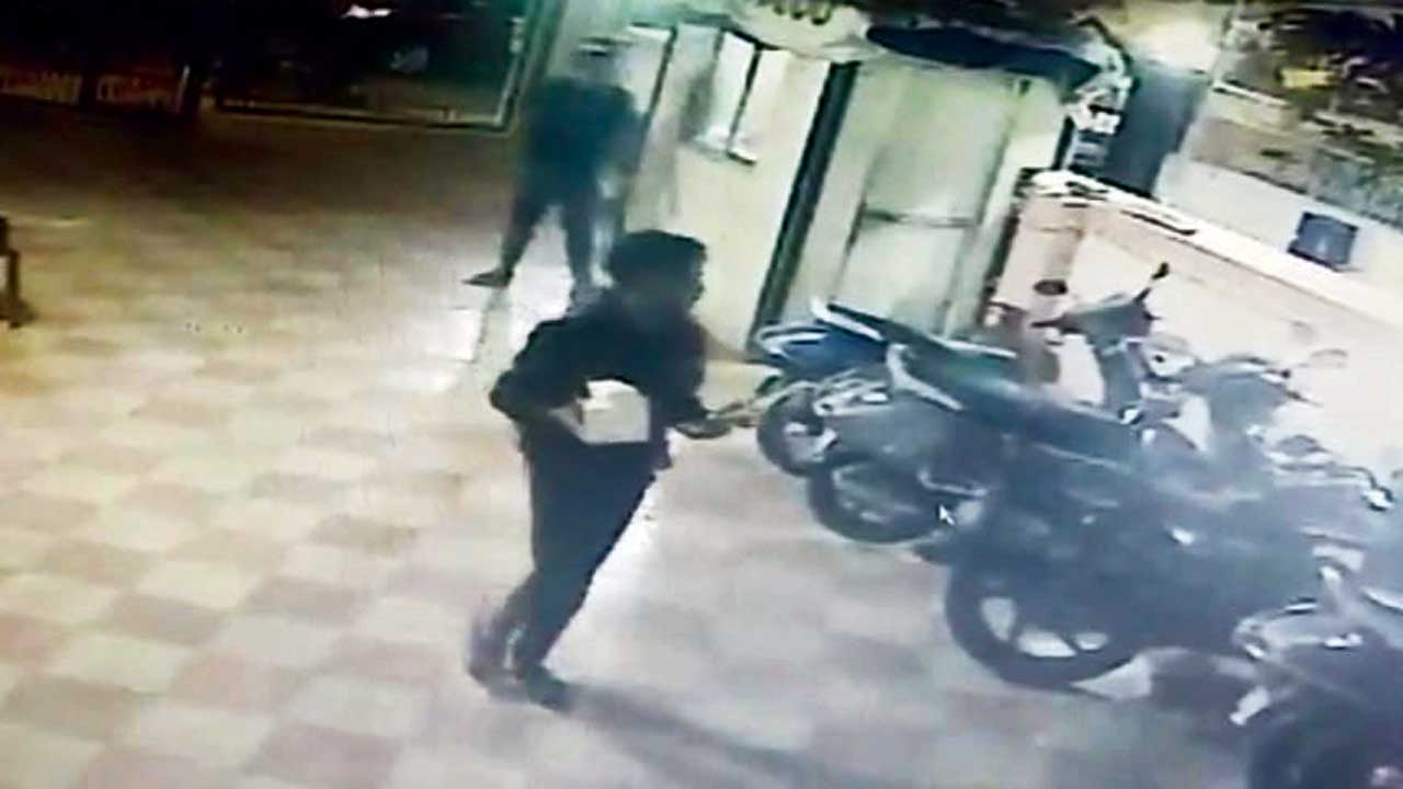 Sujit Tiwari caught in CCTV footage at a Borivli society 