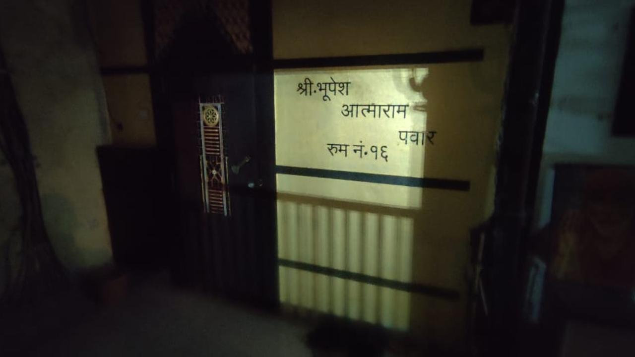 Mumbai: 42-year-old man kills 11-year-old daughter, hangs self in Lalbaug