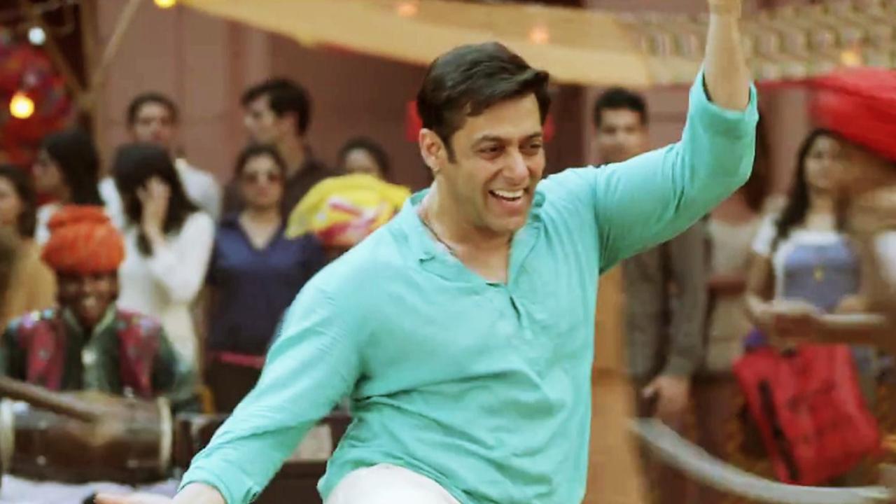 Kick (2014)
'Kick' is an action-thriller movie in which Salman Khan plays the role of Devi Lal Singh (also Devil), a man with a passion for adrenaline and adventure. The movie follows Devi's efforts to fight corruption and injustice while falling in love with a psychiatrist named Shaina, played by Jacqueline Fernandez and directed by Sajid Nadiadwala. It is a remake of the telugu film eponymous. The film was released on July 25, 2014  and its worldwide gross collection was 351.80 cr.
 