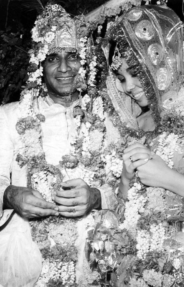 Pamela Chopra married veteran Bollywood film-maker Yash Chopra in 1970 in the traditional Indian manner