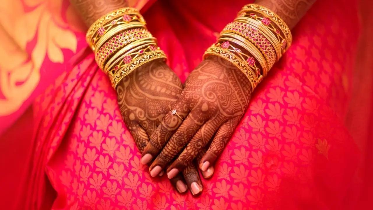 Maharashtra: Five HIV-positive couples tie the nuptial knot