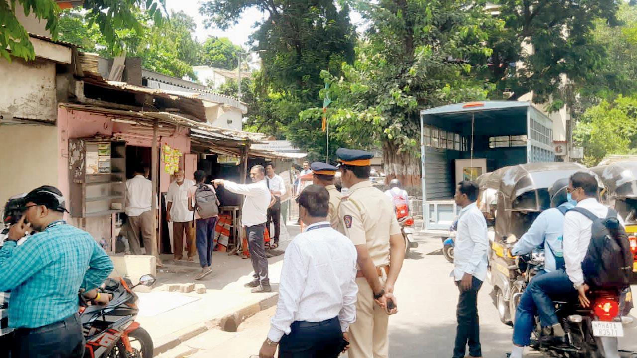 Mumbai: Over 300 illegal paan beedi shops torn down in three days