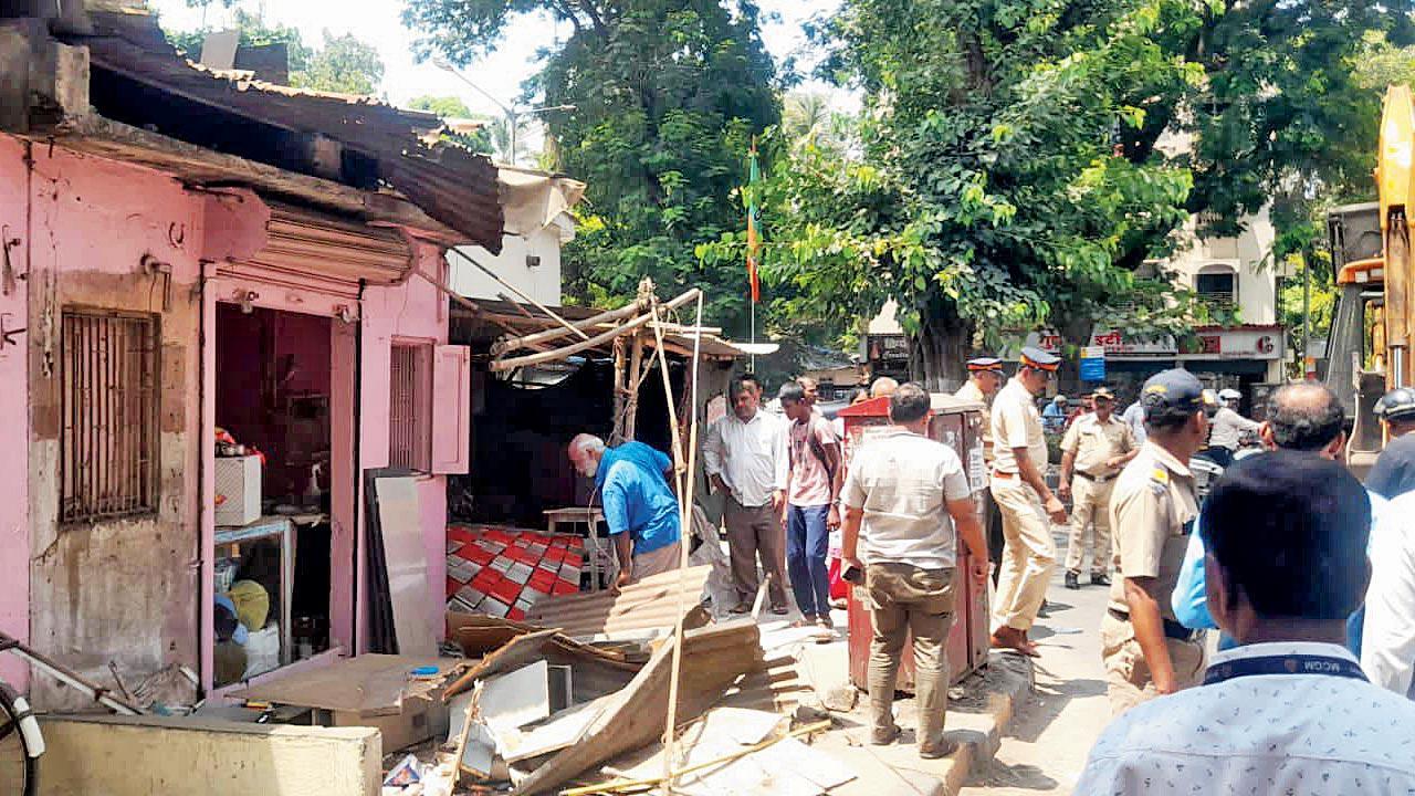 Mumbai: 886 paan bidi shops demolished in five days