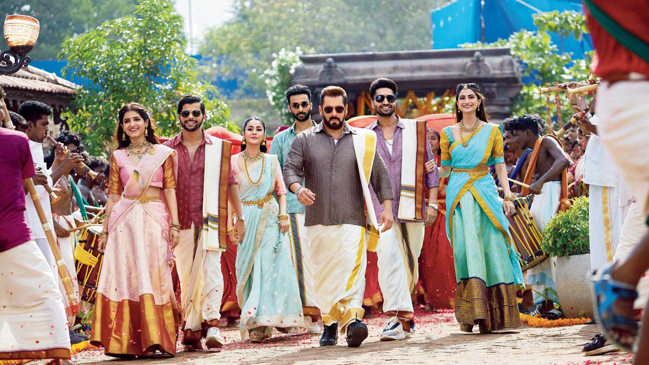 A still from Kisi Ka Bhai Kisi Ki Jaan
