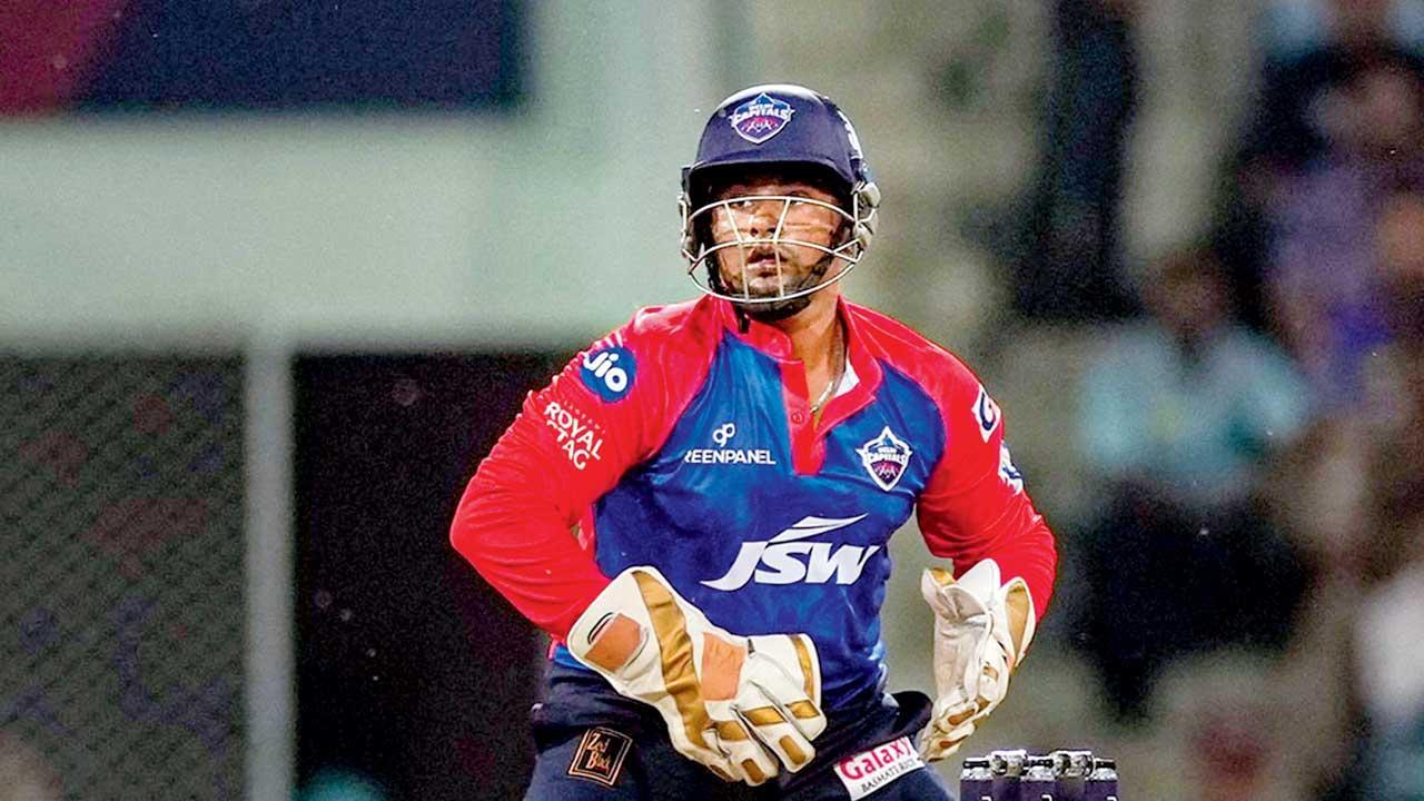 IPL 2023: Ex-Mumbai stumpers Parkar, Kulkarni not too pleased with Sarfaraz’s glove work v LSG