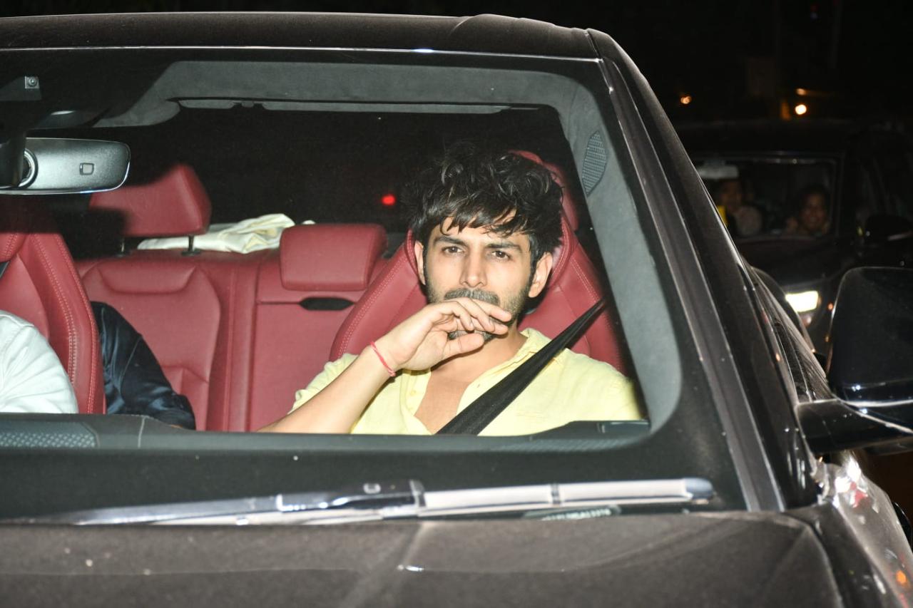 Kartik Aaryan was spotted enterting the screening for 'PS-2'