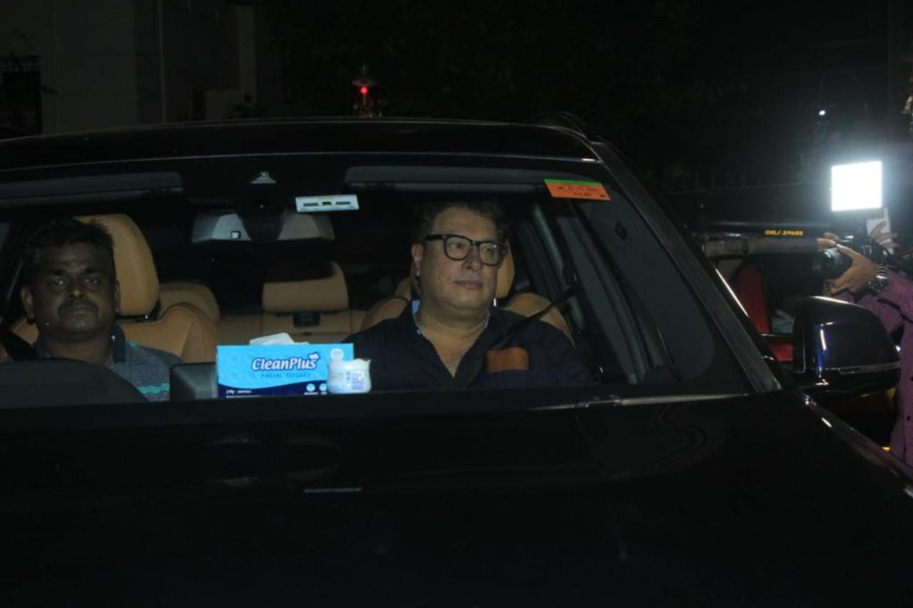 Writer Thigmanshu Dhulia was also seen at the screening. 