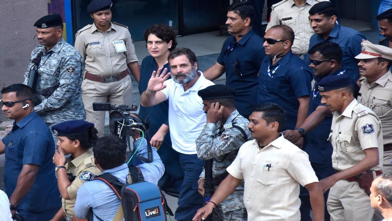 87 supporters of Rahul Gandhi including 51 from Maha detained in Navsari on way to Surat