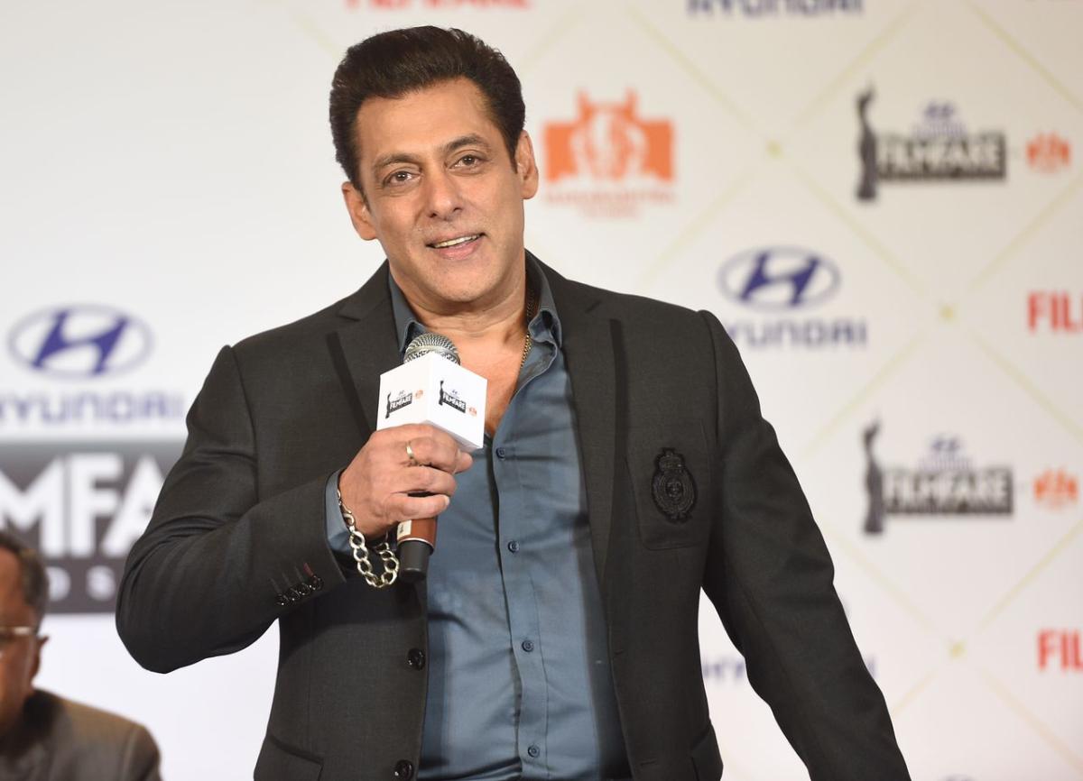 Besides speaking about the directors and the content that they are generating, Salman also shed light on the need for censorship on OTT platforms. “I really think there should be censorship on the medium. All these.. vulgarity, nudity, gaali galauch (swearing) should stop.