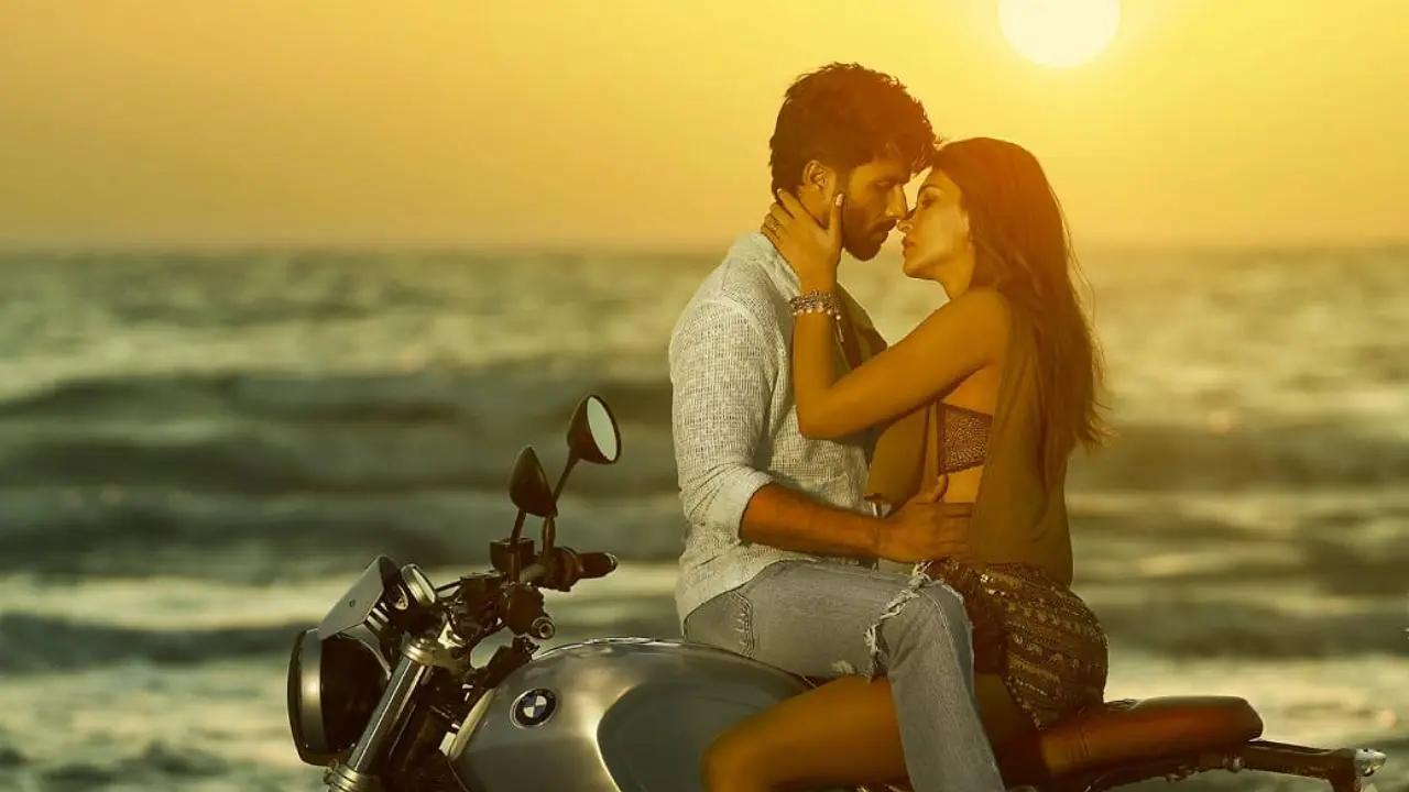 Jio Studios and Maddock Films are all set to unveil another unique tale of romance. Dinesh Vijan announces the wrap of the upcoming untitled film of Shahid Kapoor-Kriti Sanon starrer. Read full story here
 